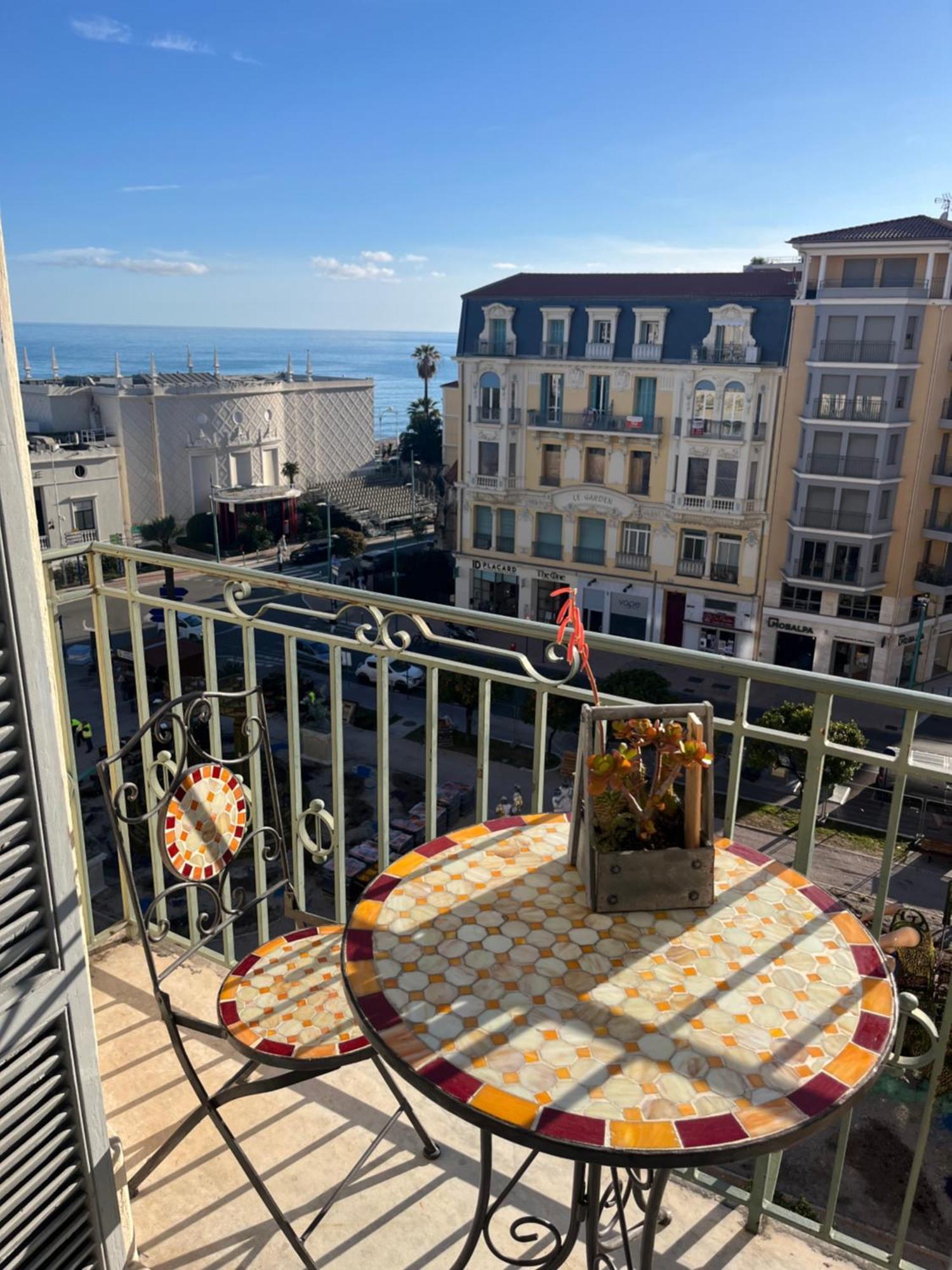 Menton Centre Vue Imprenable Sur Mer Et Jardin Bioves Exterior foto