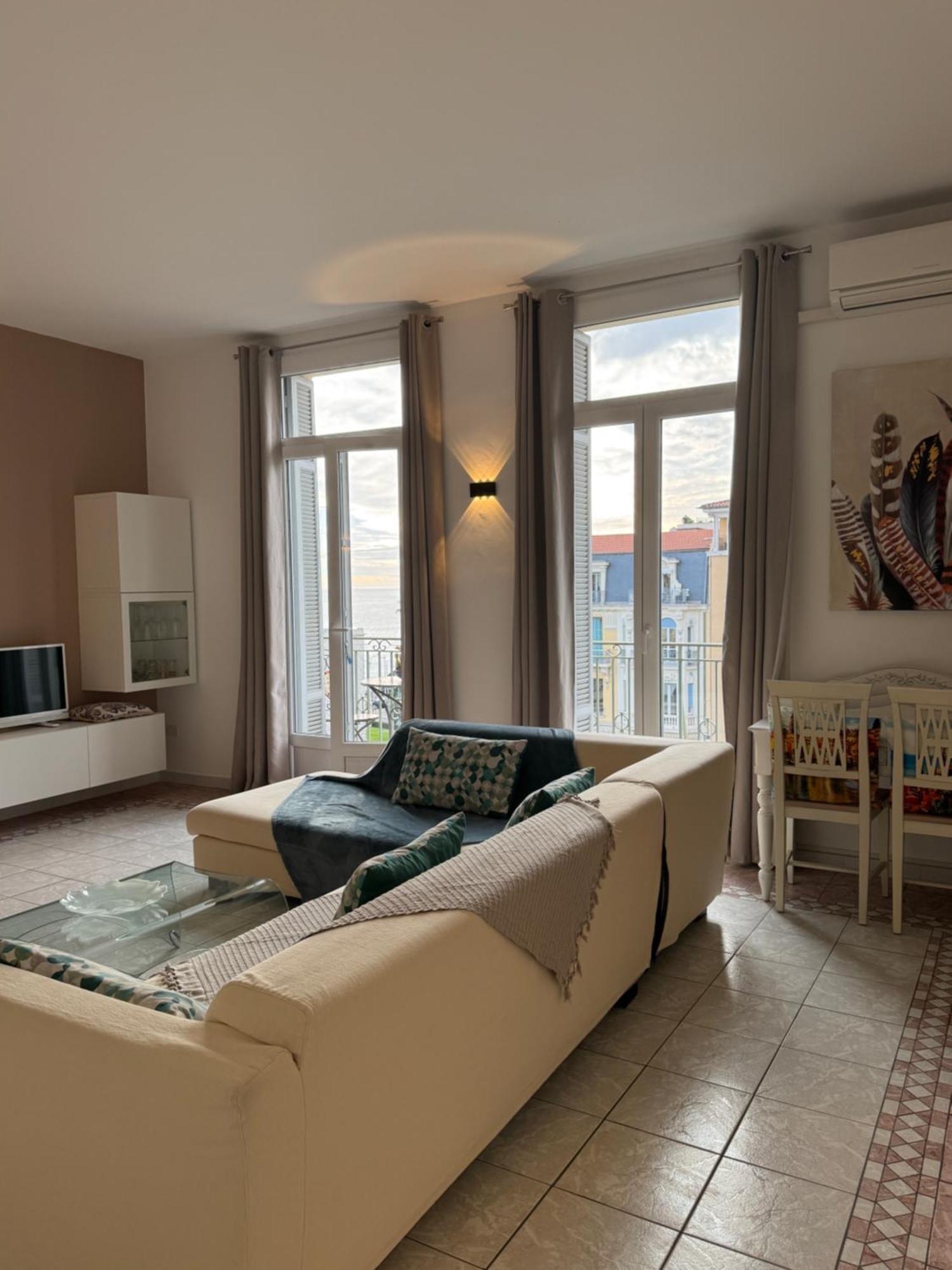 Menton Centre Vue Imprenable Sur Mer Et Jardin Bioves Exterior foto
